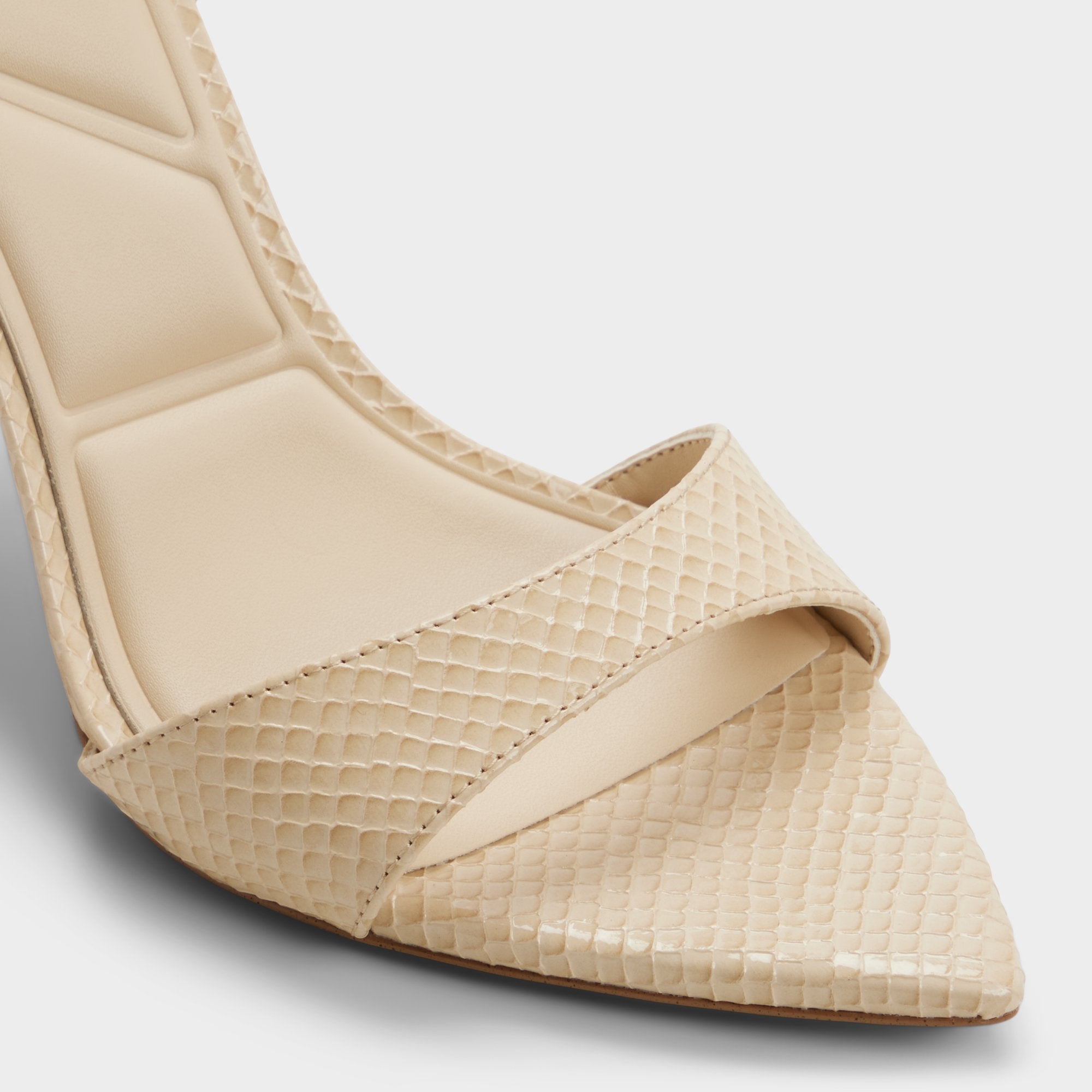 Leandra - Image 5