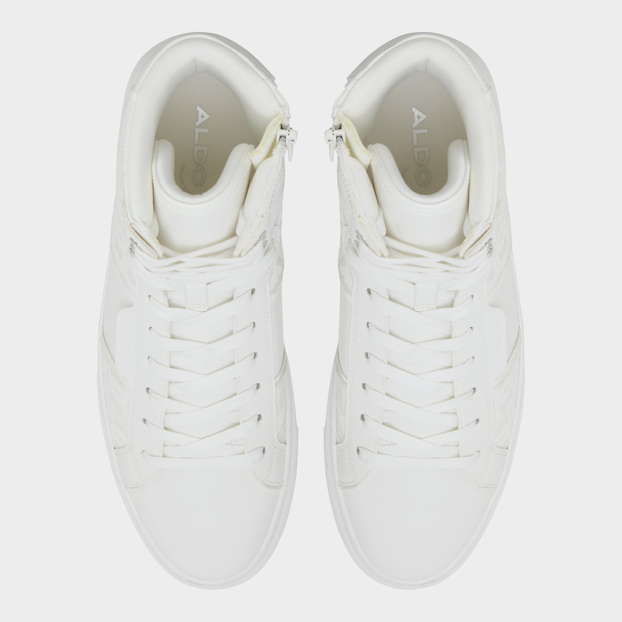 Jenner - Image 6